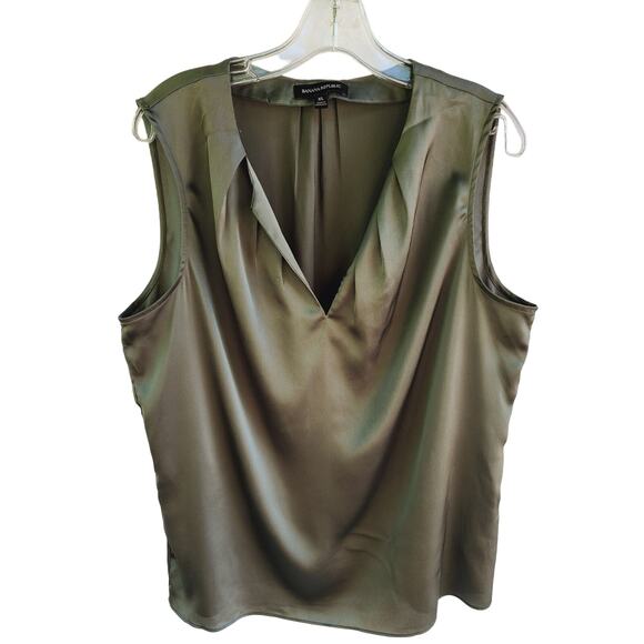 Banana Republic Satin Sleeveless Pleated V-Neck Tunic Blouse sz XL Moss Green - Picture 1 of 6